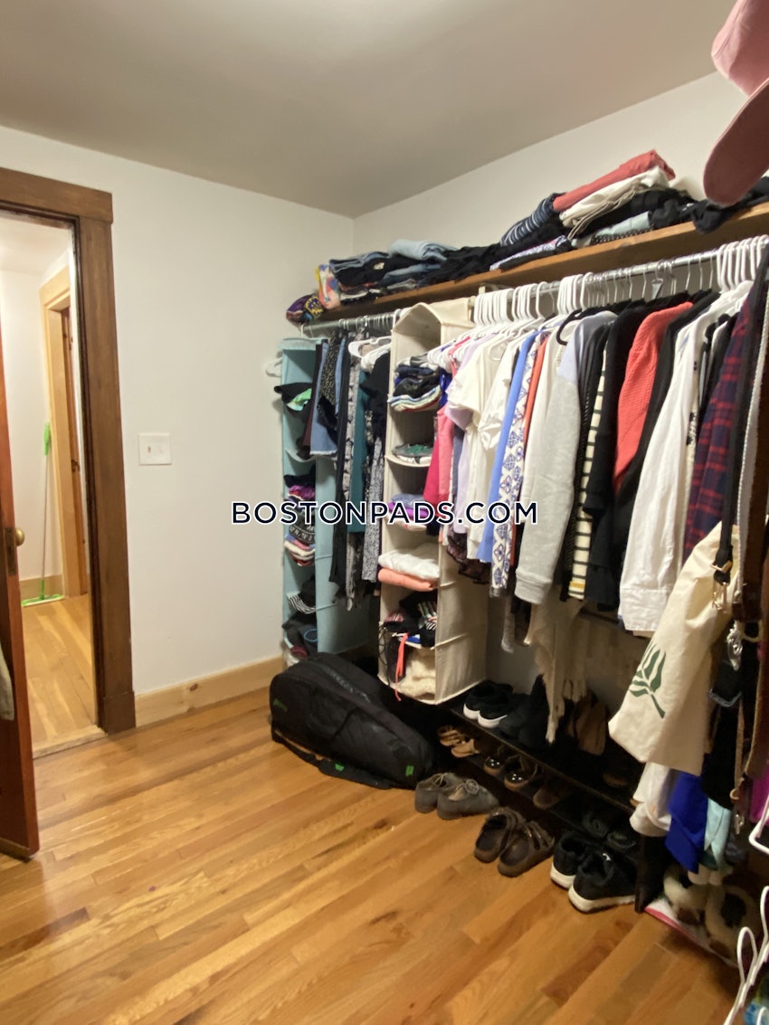 SOMERVILLE - TUFTS - 5 Beds, 1 Bath - Image 31