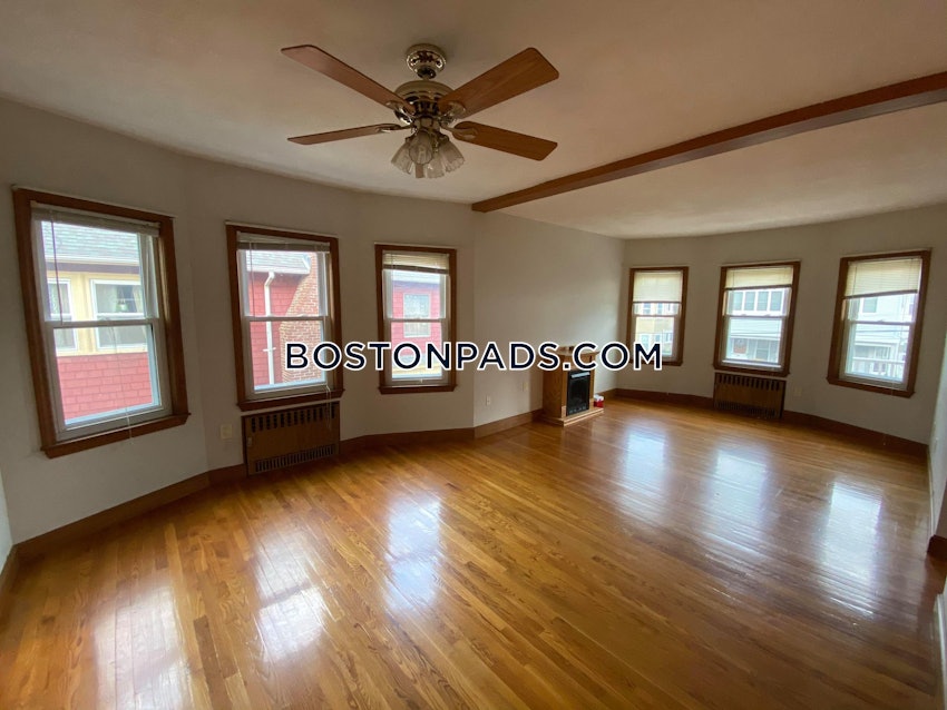 MEDFORD - TUFTS - 5 Beds, 2 Baths - Image 76