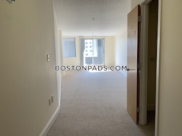 Boston - 2 Beds, 2 Baths