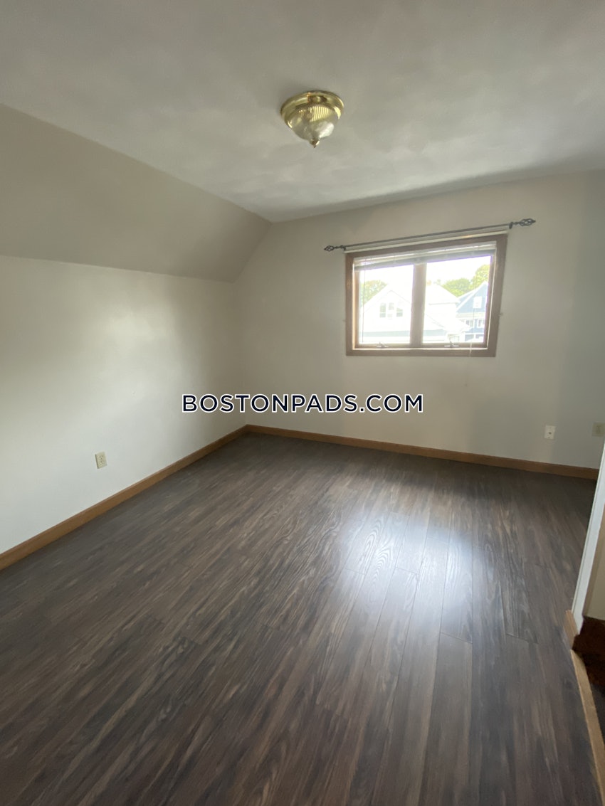 MEDFORD - TUFTS - 5 Beds, 2 Baths - Image 75