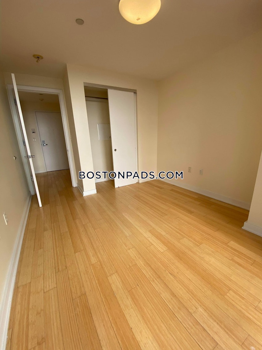 BOSTON - DOWNTOWN - 1 Bed, 1 Bath - Image 11