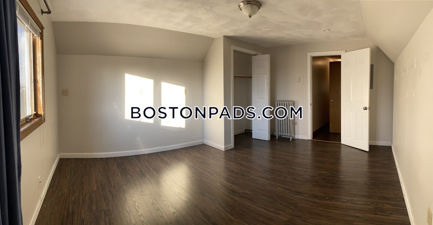 MEDFORD - TUFTS - 5 Beds, 2 Baths - Image 62