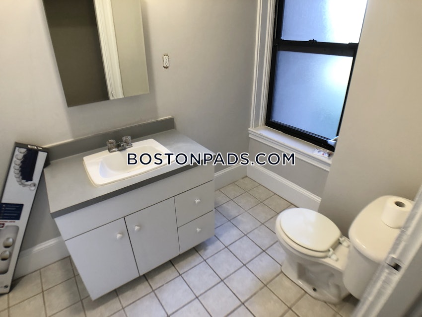 CAMBRIDGE - PORTER SQUARE - 3 Beds, 1 Bath - Image 10