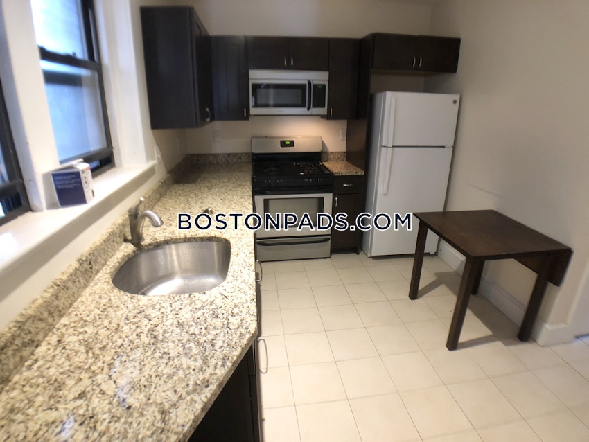 CAMBRIDGE - PORTER SQUARE - 3 Beds, 1 Bath - Image 9