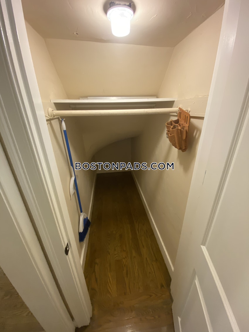 BOSTON - JAMAICA PLAIN - FOREST HILLS - 3 Beds, 1.5 Baths - Image 15