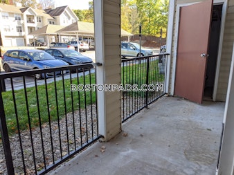 Hawthorne Way. Lawrence