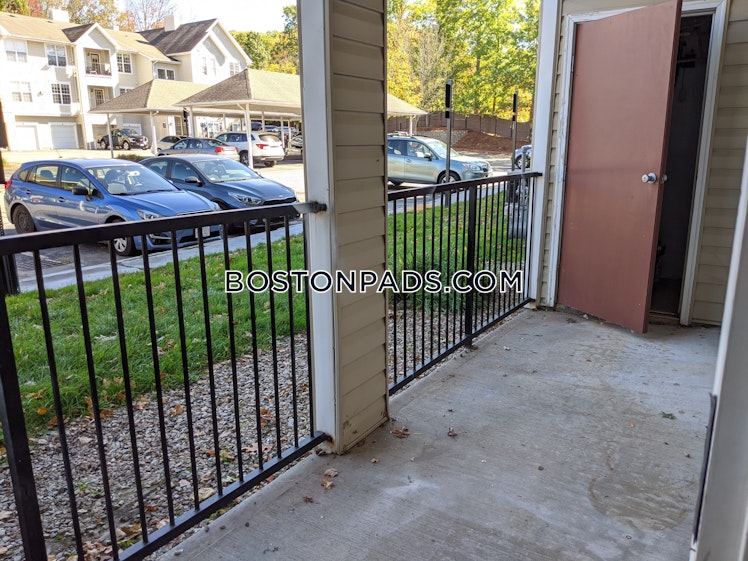 Hawthorne Way., Lawrence