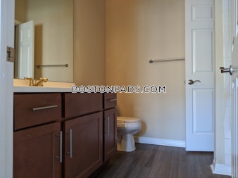 Hawthorne Way. Lawrence