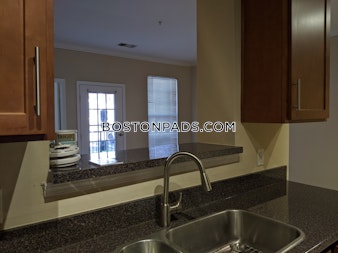 Hawthorne Way. Lawrence