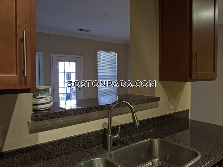 Hawthorne Way., Lawrence