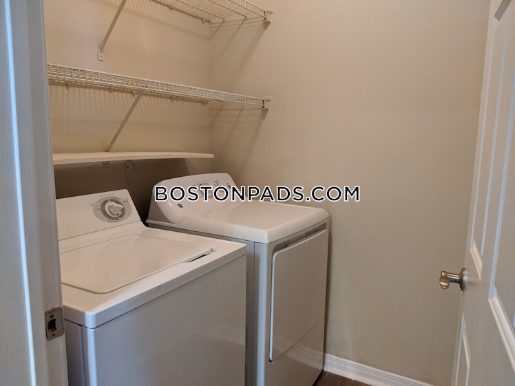 Hawthorne Way., Lawrence