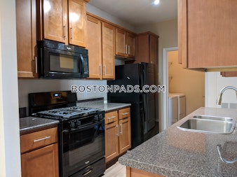 Hawthorne Way. Lawrence