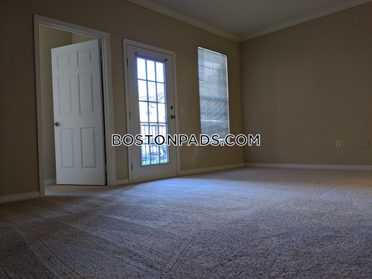 Hawthorne Way., Lawrence