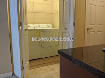 Hawthorne Way. Lawrence