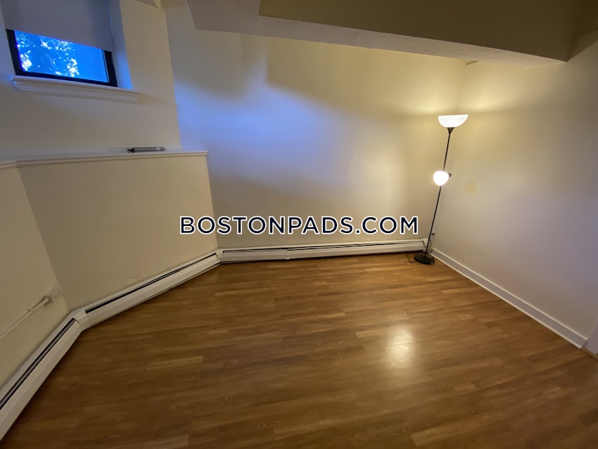 BOSTON - ALLSTON - 2 Beds, 1 Bath - Image 5