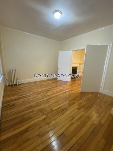 Boston - 4 Beds, 2 Baths