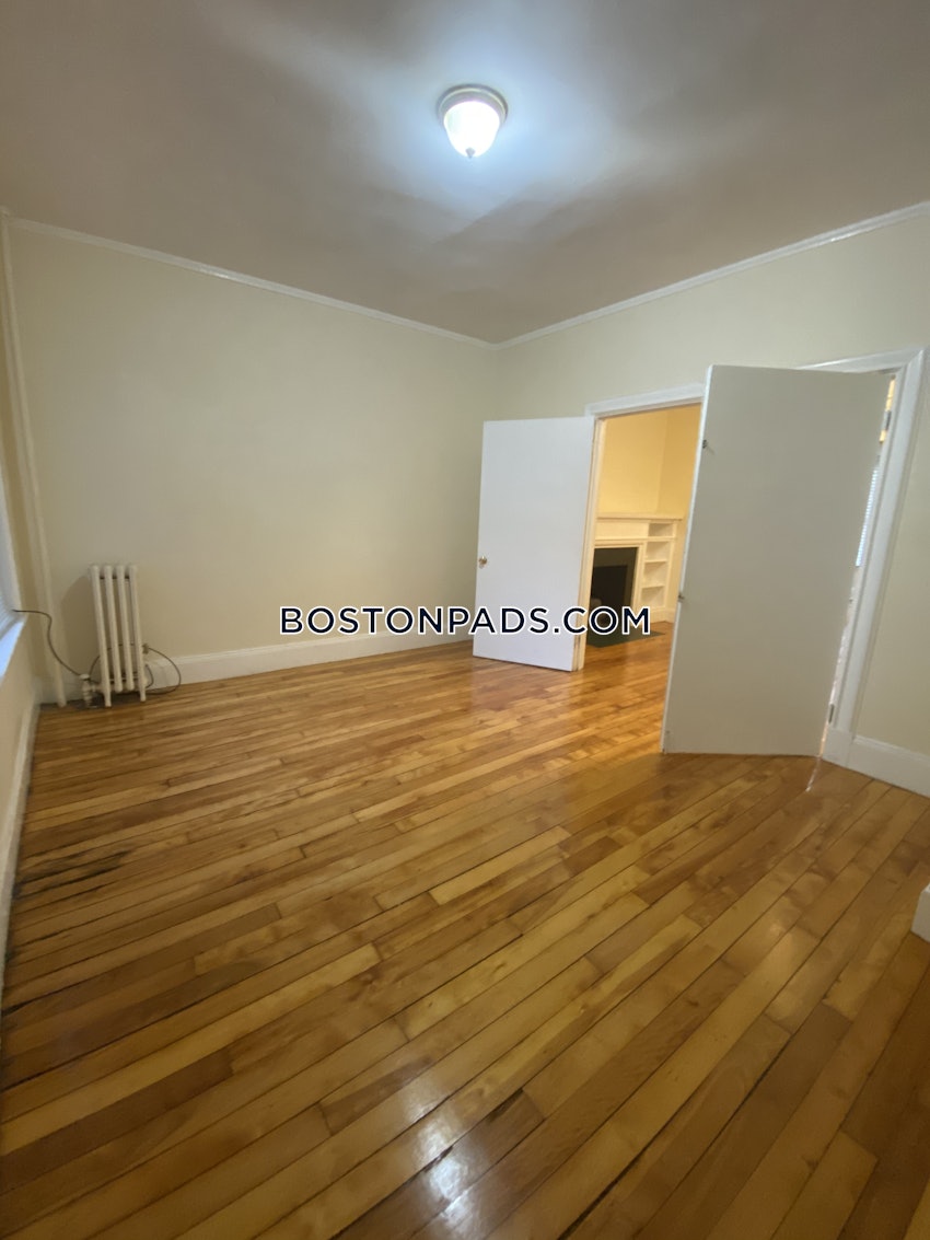 BOSTON - ALLSTON - 4 Beds, 2 Baths - Image 41