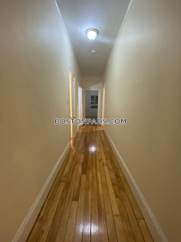 Boston - 4 Beds, 2 Baths