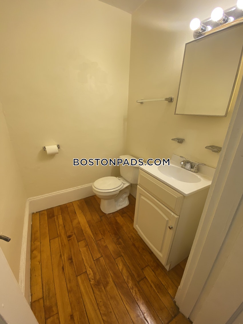 BOSTON - ALLSTON - 4 Beds, 2 Baths - Image 68