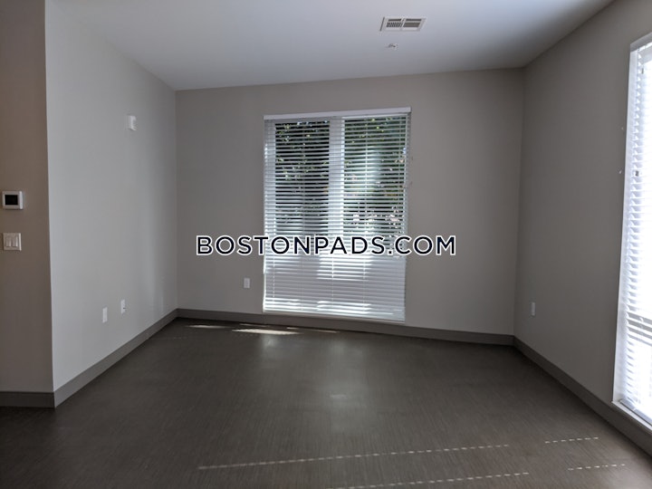 jamaica-plain-apartment-for-rent-3-bedrooms-2-baths-boston-4600-8013262 