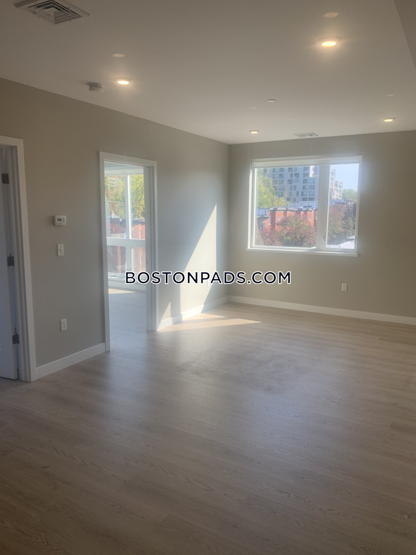 BOSTON - MISSION HILL - 3 Beds, 2 Baths - Image 59