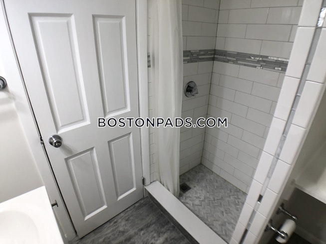 Boston - $2,700+ /mo