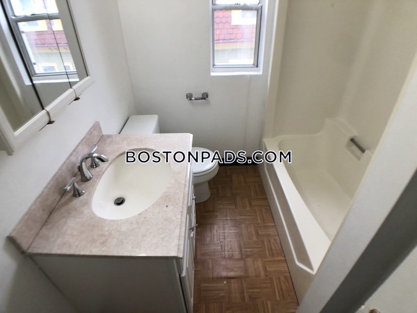 BOSTON - JAMAICA PLAIN - CENTER - 3 Beds, 1 Bath - Image 13