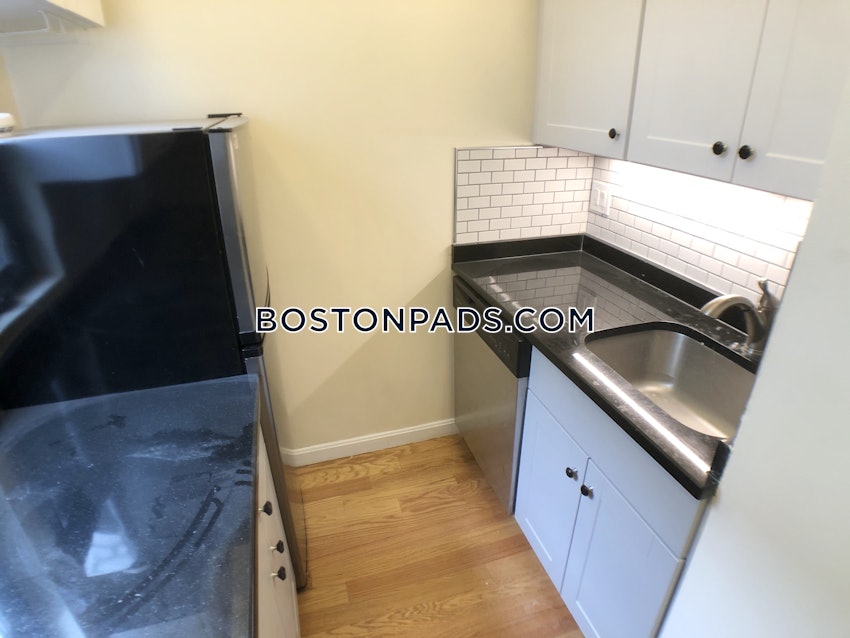 BOSTON - BACK BAY - 2 Beds, 1.5 Baths - Image 1