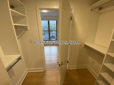 Boston - 2 Beds, 2 Baths