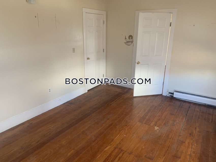 REVERE - 3 Beds, 1 Bath - Image 3