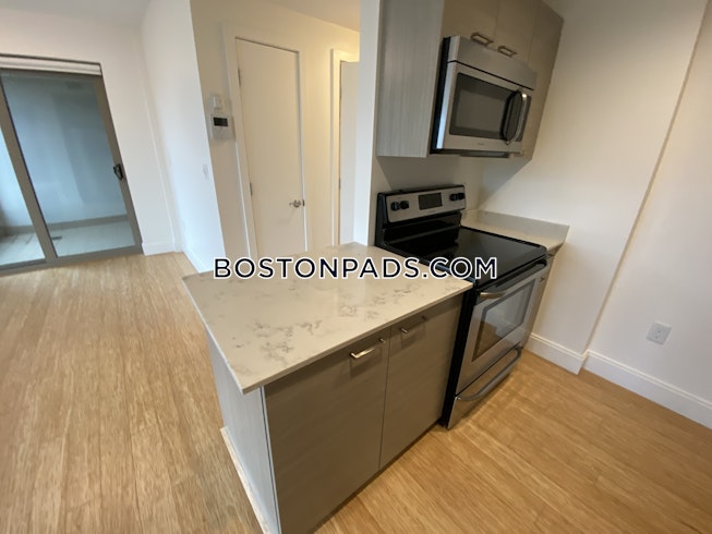Boston - $4,200+ /mo