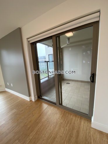 Boston - 2 Beds, 2 Baths