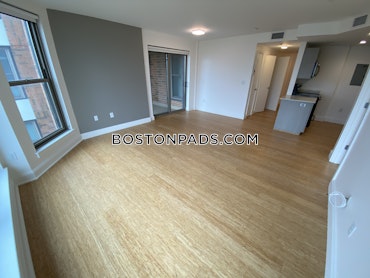 Boston - 2 Beds, 2 Baths