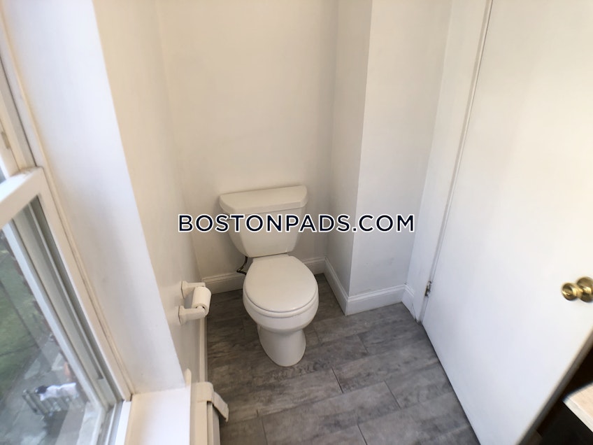 Boston - $2,870+ /month