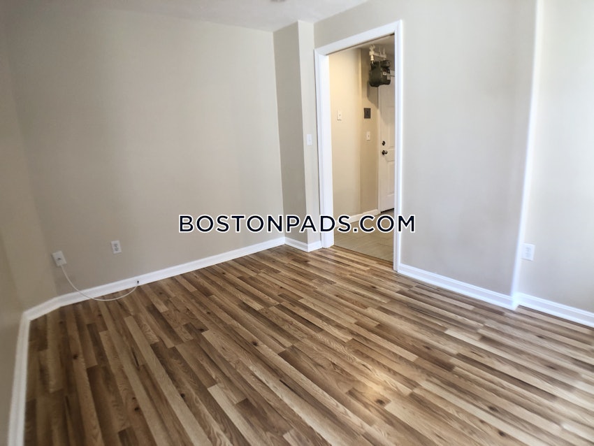 BOSTON - NORTH END - 1 Bed, 1 Bath - Image 11