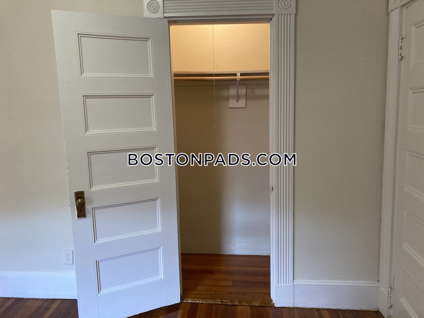 BROOKLINE- WASHINGTON SQUARE - 2 Beds, 1 Bath - Image 13