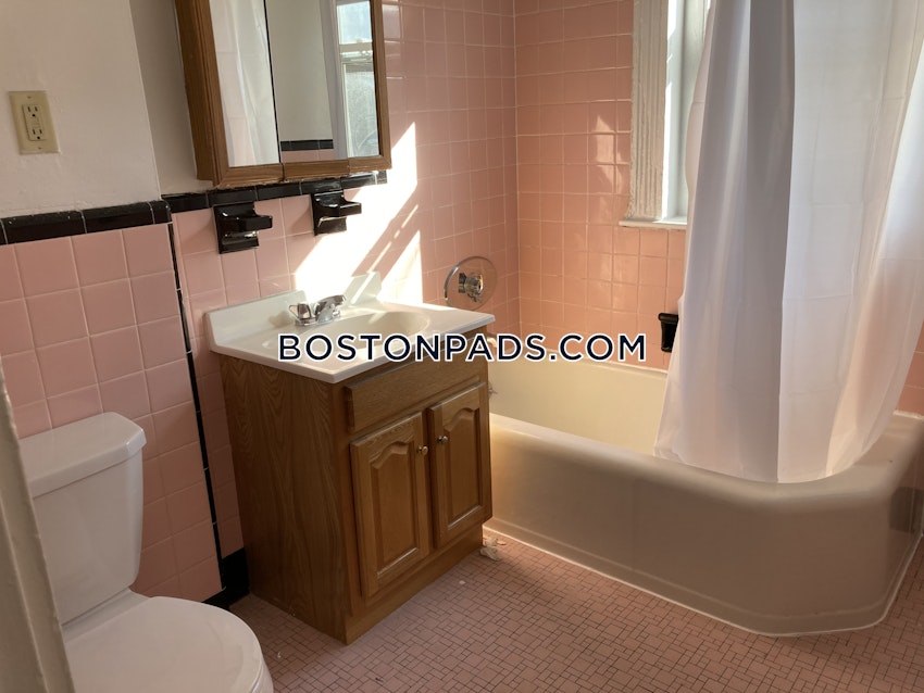 BROOKLINE- WASHINGTON SQUARE - 2 Beds, 1 Bath - Image 40