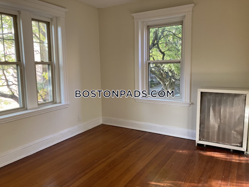 BROOKLINE - CLEVELAND CIRCLE - 2 Beds, 1 Bath - Image 17