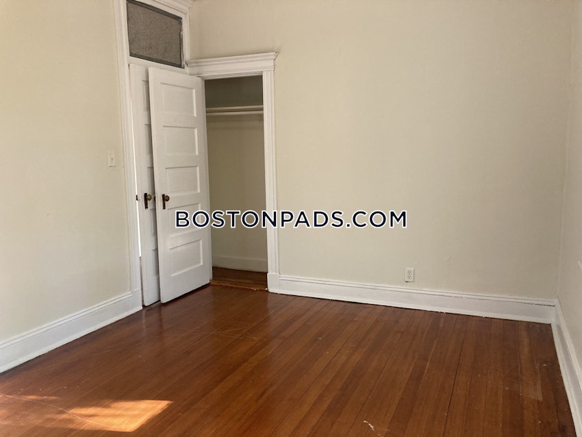 BROOKLINE - CLEVELAND CIRCLE - 2 Beds, 1 Bath - Image 16