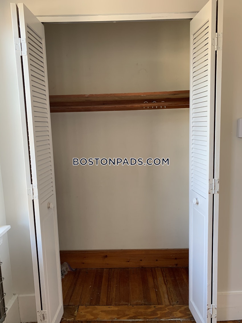 BOSTON - BEACON HILL - 1 Bed, 1 Bath - Image 6