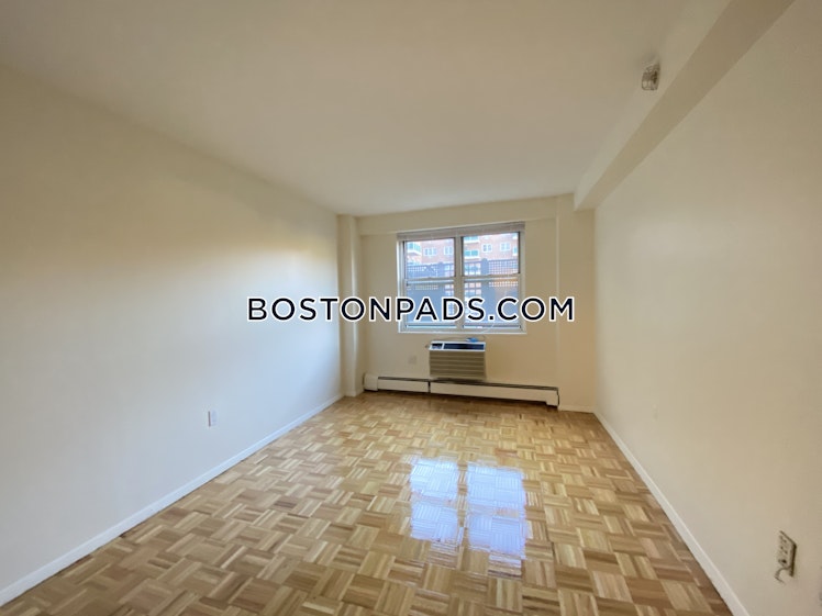 Freeman St., Brookline