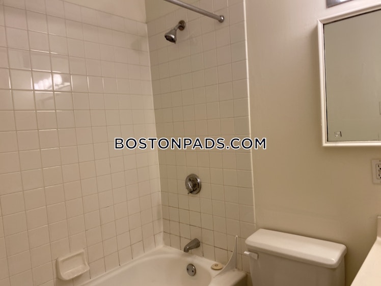 Freeman St., Brookline