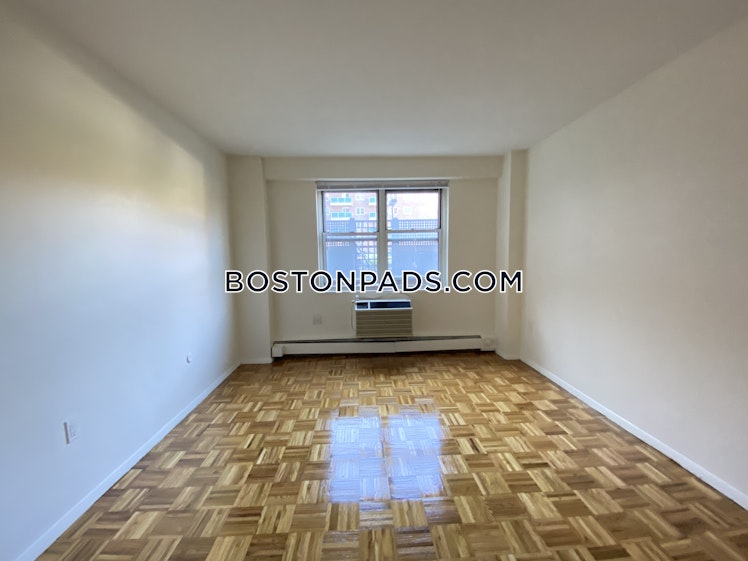 Freeman St., Brookline