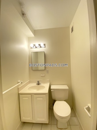 Freeman St. Brookline