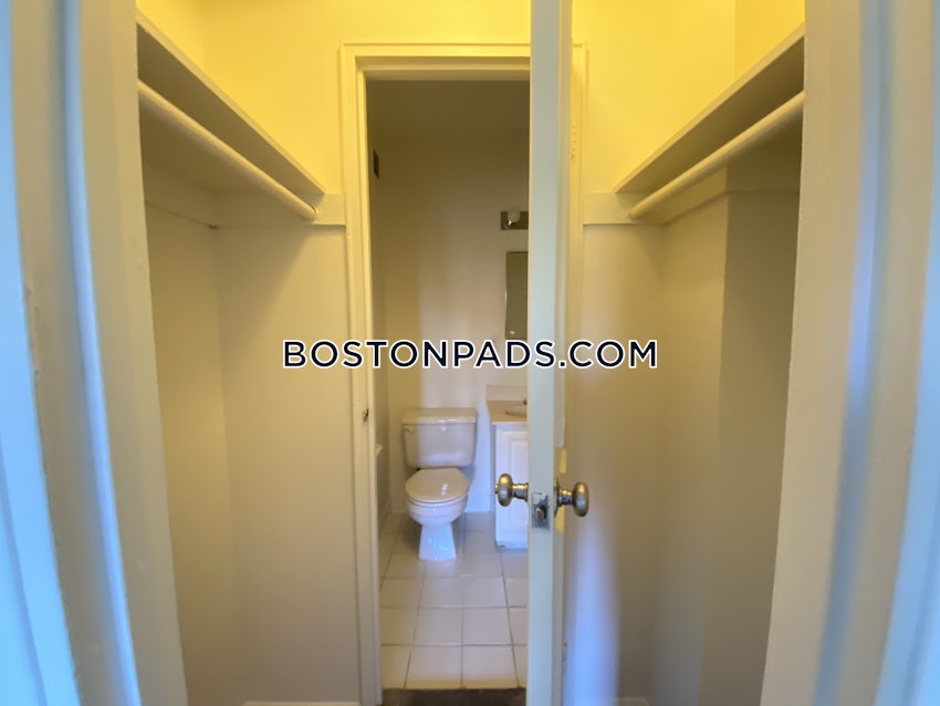 BROOKLINE- BOSTON UNIVERSITY - 2 Beds, 1.5 Baths - Image 8