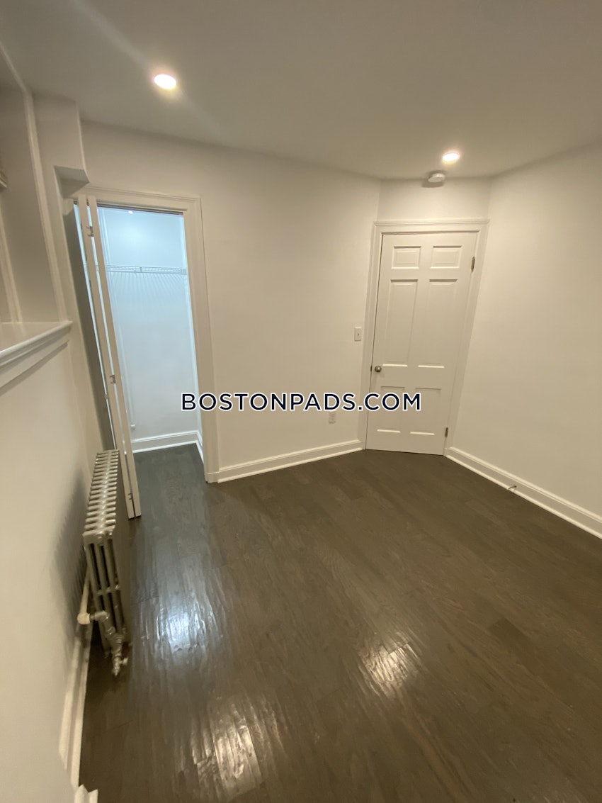 NEWTON - WABAN - 2 Beds, 1 Bath - Image 11