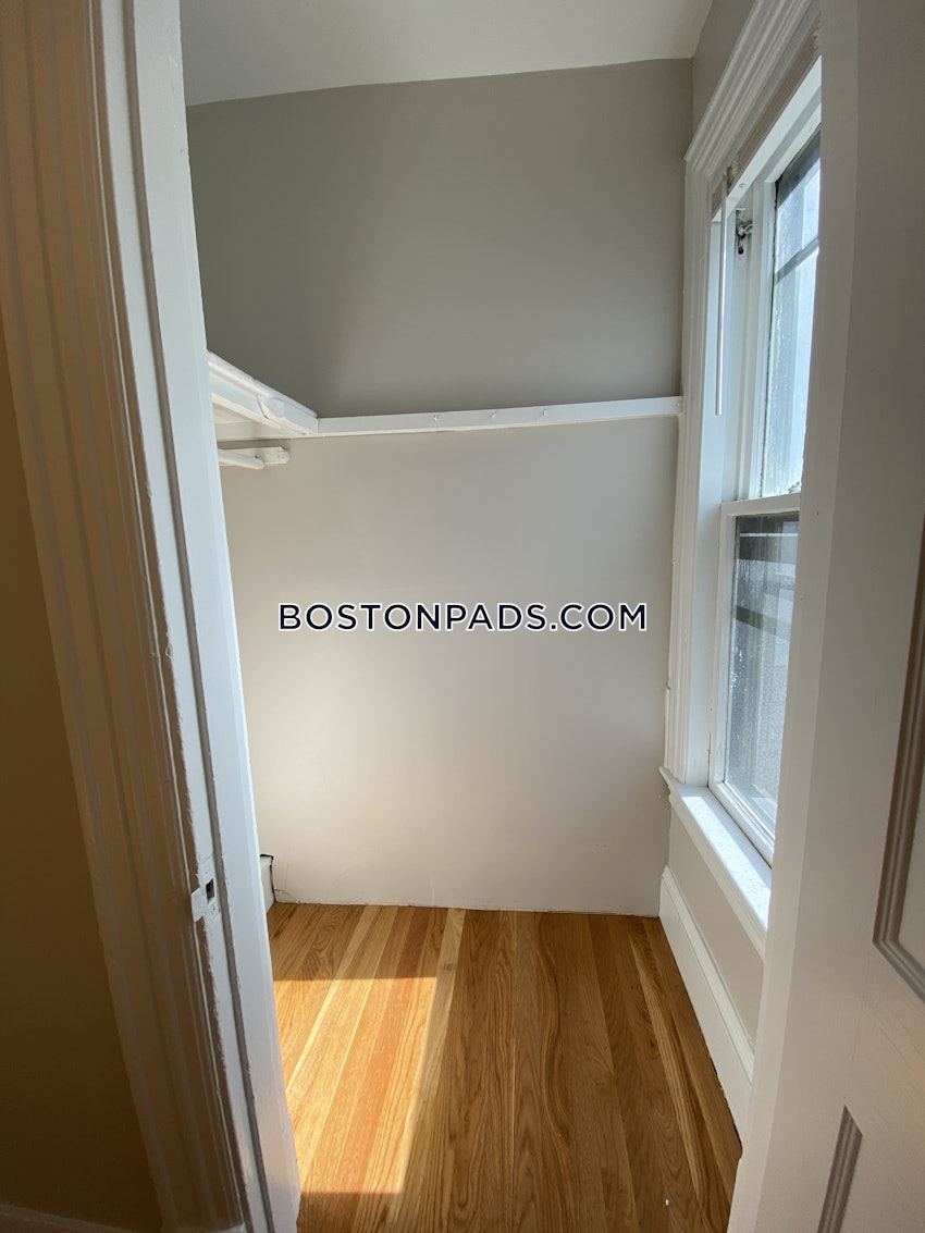 BOSTON - BRIGHTON - OAK SQUARE - 4 Beds, 2 Baths - Image 47