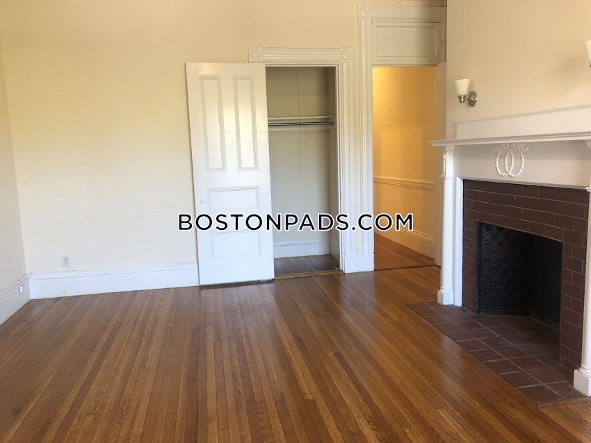BOSTON - BACK BAY - 1 Bed, 1 Bath - Image 2