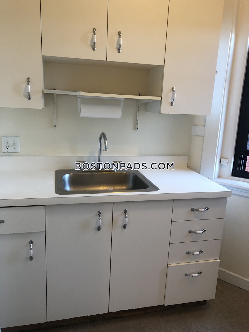 BOSTON - BACK BAY - 2 Beds, 1 Bath - Image 2