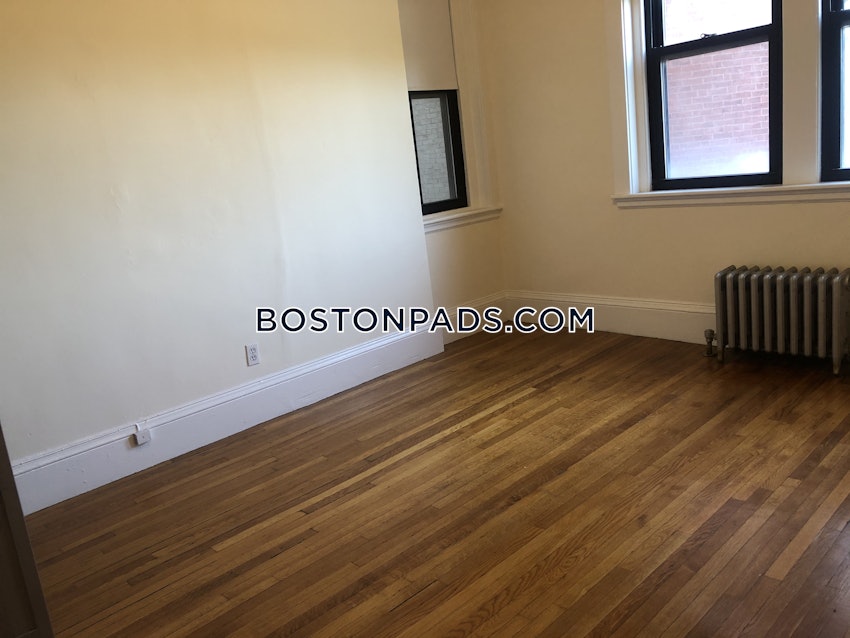 BOSTON - BACK BAY - 2 Beds, 1 Bath - Image 6